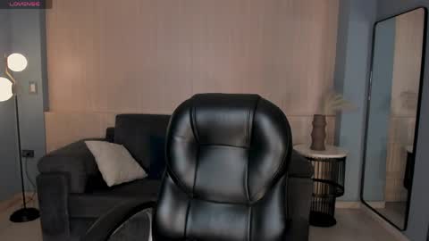 Lexie  online show from April 15, 6:33 pm