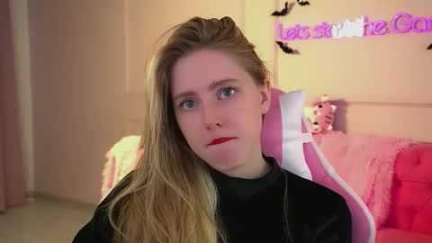 Lexi online show from October 14, 6:49 am