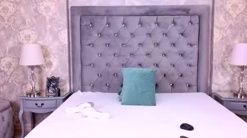 Lexi Riley online show from December 20, 7:15 am