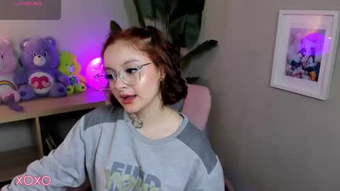 lexirouge           online show from November 15, 2:18 pm