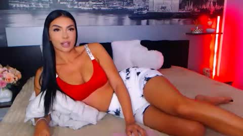 Snapshot of lexisanne chatting on September 19, 9:57 am Amalia online show from September 19, 9:57 am