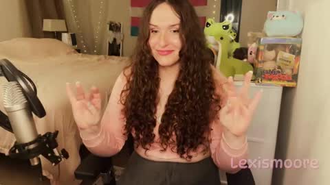 lexismoore online show from April 3, 2:07 am