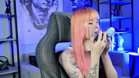 Lexi Wenford NO NUDE GODDESS online show from July 24, 5:04 am
