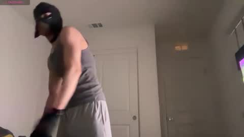 Dromaeosaurex online show from December 16, 9:04 am