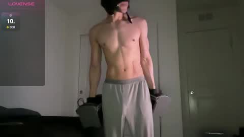 Snapshot of lexxxcazzo chatting on October 7, 8:10 am Dromaeosaurex online show from October 7, 8:10 am