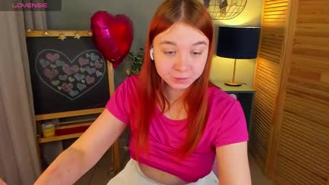 lexxxyone online show from March 11, 8:20 pm