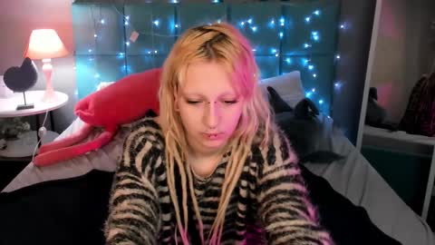 Snapshot of lexy_woorhez chatting on March 6, 10:41 am Lexy online show from March 6, 10:41 am