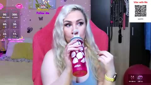 Lexy online show from December 3, 6:19 pm