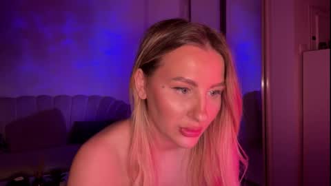 LexyRose X online show from March 18, 4:35 pm