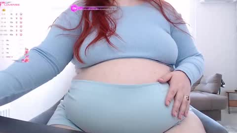 Snapshot of leyaloveee chatting on February 18, 8:05 am Your Leya online show from February 18, 8:05 am