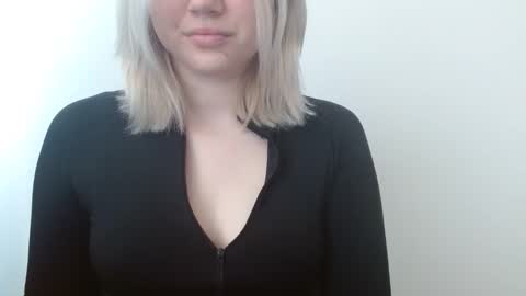 Leyla online show from April 2, 6:10 am