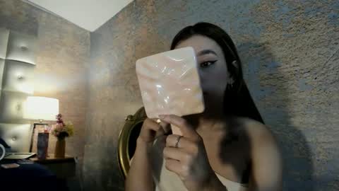 LEZY online show from March 1, 7:40 pm