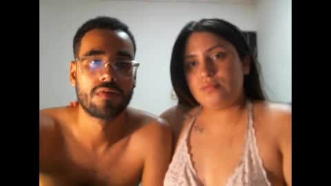 lia and cris online show from March 3, 2:07 am