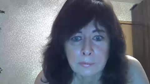 lia_ang online show from October 12, 1:37 pm