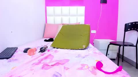 Snapshot of lia_antonella69 chatting on February 27, 2:32 pm karol online show from February 27, 2:32 pm