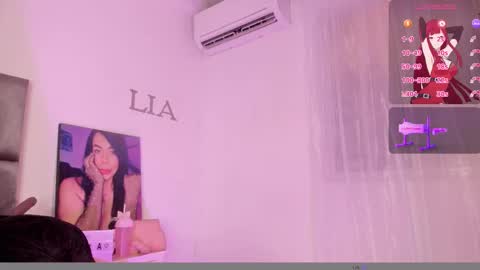 Snapshot of lia_johnsonn chatting on October 18, 12:20 pm Lia Jhonson online show from October 18, 12:20 pm