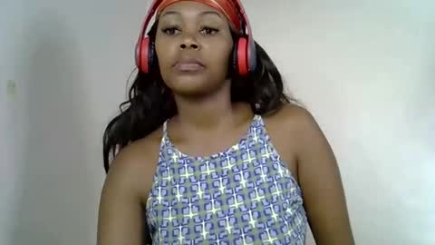 lia online show from November 4, 12:06 pm