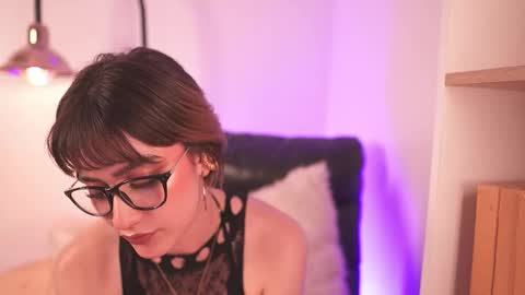 liaa online show from December 14, 8:04 pm