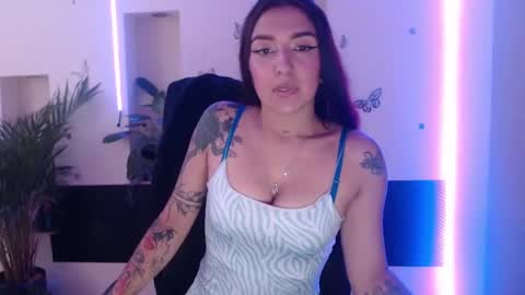 Lia Mitch online show from March 4, 6:50 pm