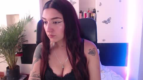 Lia Mitch online show from March 5, 6:56 pm