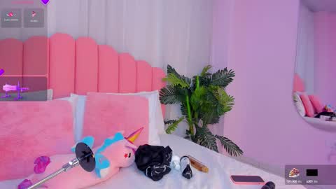 Snapshot of lia_queen18 chatting on September 30, 11:21 am lia_queen18 online show from September 30, 11:21 am