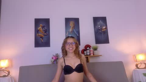 Juliana online show from May 27, 7:22 pm