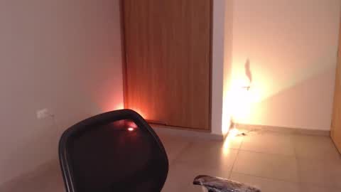   lia  online show from February 18, 8:36 am