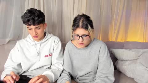 liaa  louis online show from January 4, 3:39 pm