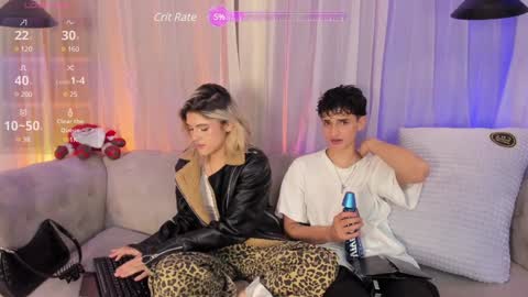 liaa  louis online show from December 13, 12:17 pm