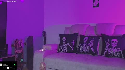 Liaa  online show from February 7, 10:41 pm