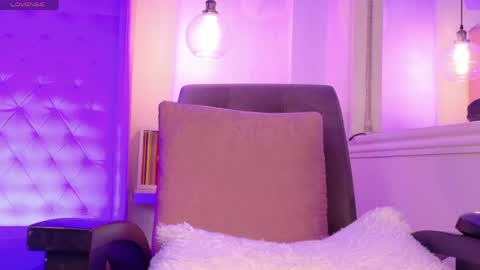 Lia cooper online show from April 28, 4:22 pm