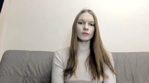 Julia  online show from March 19, 3:01 am