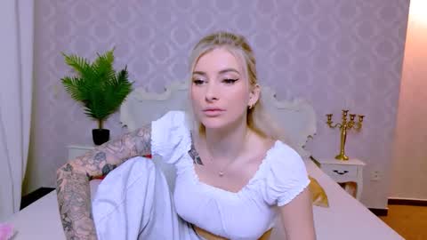 Lia online show from February 9, 9:24 am