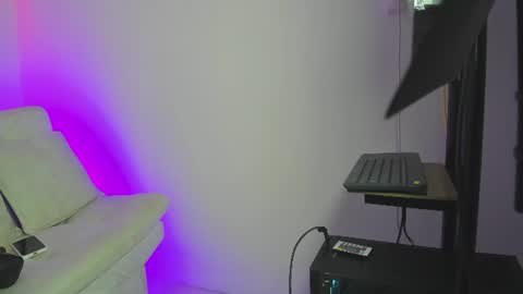 La  online show from July 31, 3:07 am