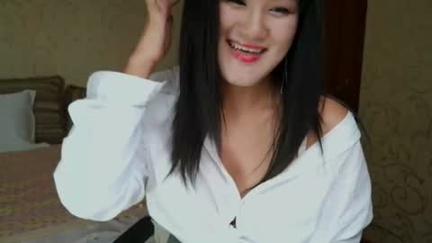 liachilli online show from August 3, 9:04 am