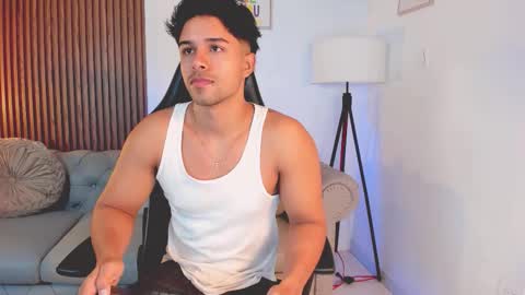Snapshot of liam_colliins chatting on October 20, 11:48 am Liam Collins online show from October 20, 11:48 am