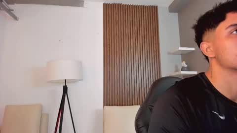 Snapshot of liam_colliins chatting on February 18, 11:33 am Liam Collins online show from February 18, 11:33 am
