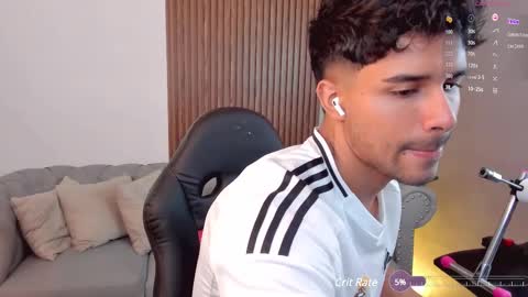 Snapshot of liam_colliins chatting on March 5, 2:56 pm Liam Collins online show from March 5, 2:56 pm