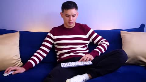 Liam online show from January 16, 3:02 pm