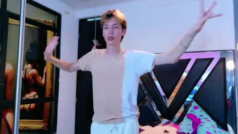 liam_green1 online show from February 11, 6:45 pm