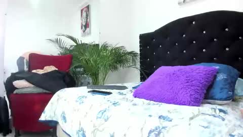 Call me Lian online show from May 11, 12:12 pm