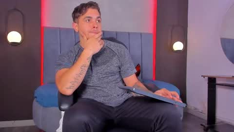 Liam online show from April 17, 10:23 pm