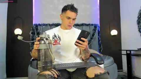 Liam online show from November 22, 10:40 pm