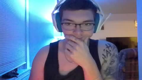 LiamNotSoNormal online show from December 21, 4:52 am