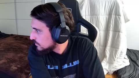 liamriddley online show from October 16, 11:14 pm