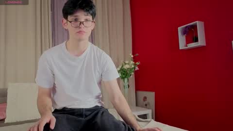 liamrivers online show from November 17, 2:19 pm