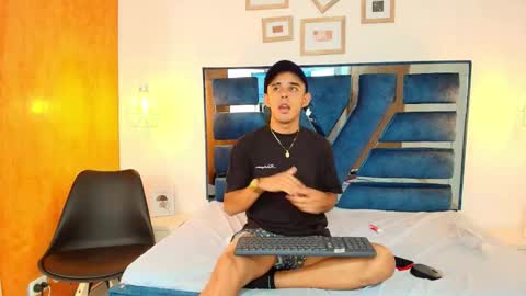 Lian online show from January 14, 8:39 pm