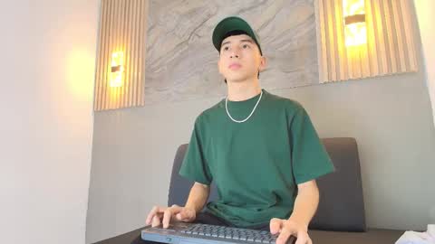 lian_cameron online show from January 9, 3:45 am