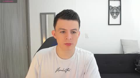 Snapshot of lian_eathan chatting on October 13, 7:16 pm lian_eathan online show from October 13, 7:16 pm