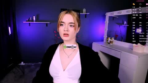 Little Liana  online show from March 8, 3:39 am